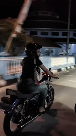 pujangga mengatakan