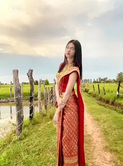 សម្លៀកបំពាក់នារី 🩷