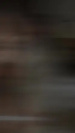月亮在夜裏偷偷落淚