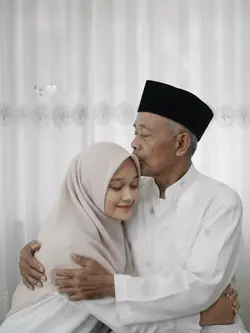 tren polaroid ayah