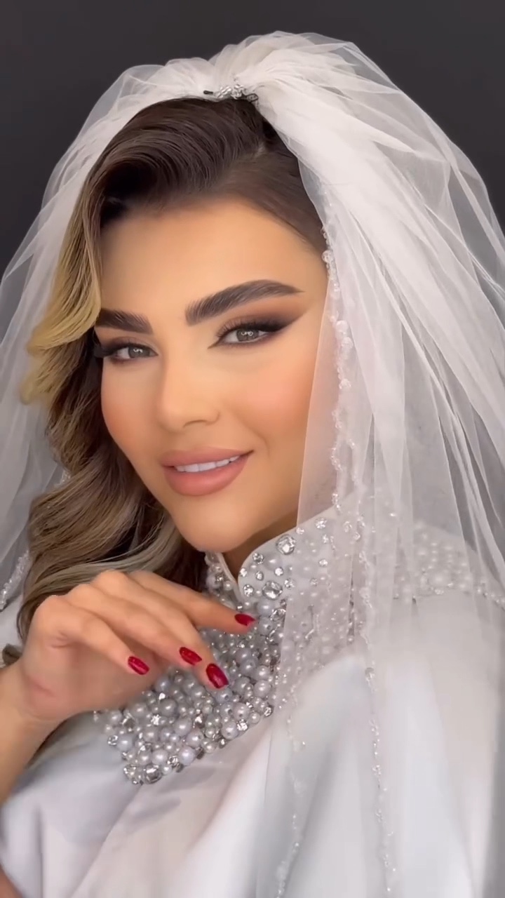 Noiva | editar |