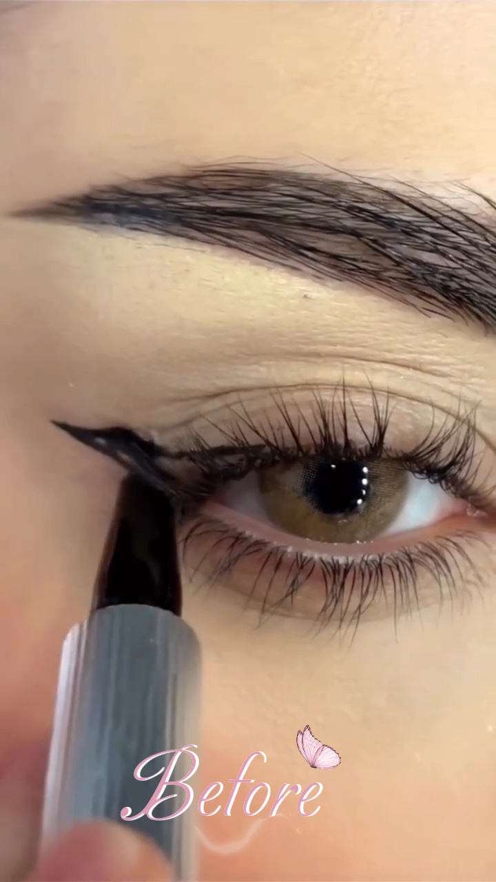 Eyelash fashion..