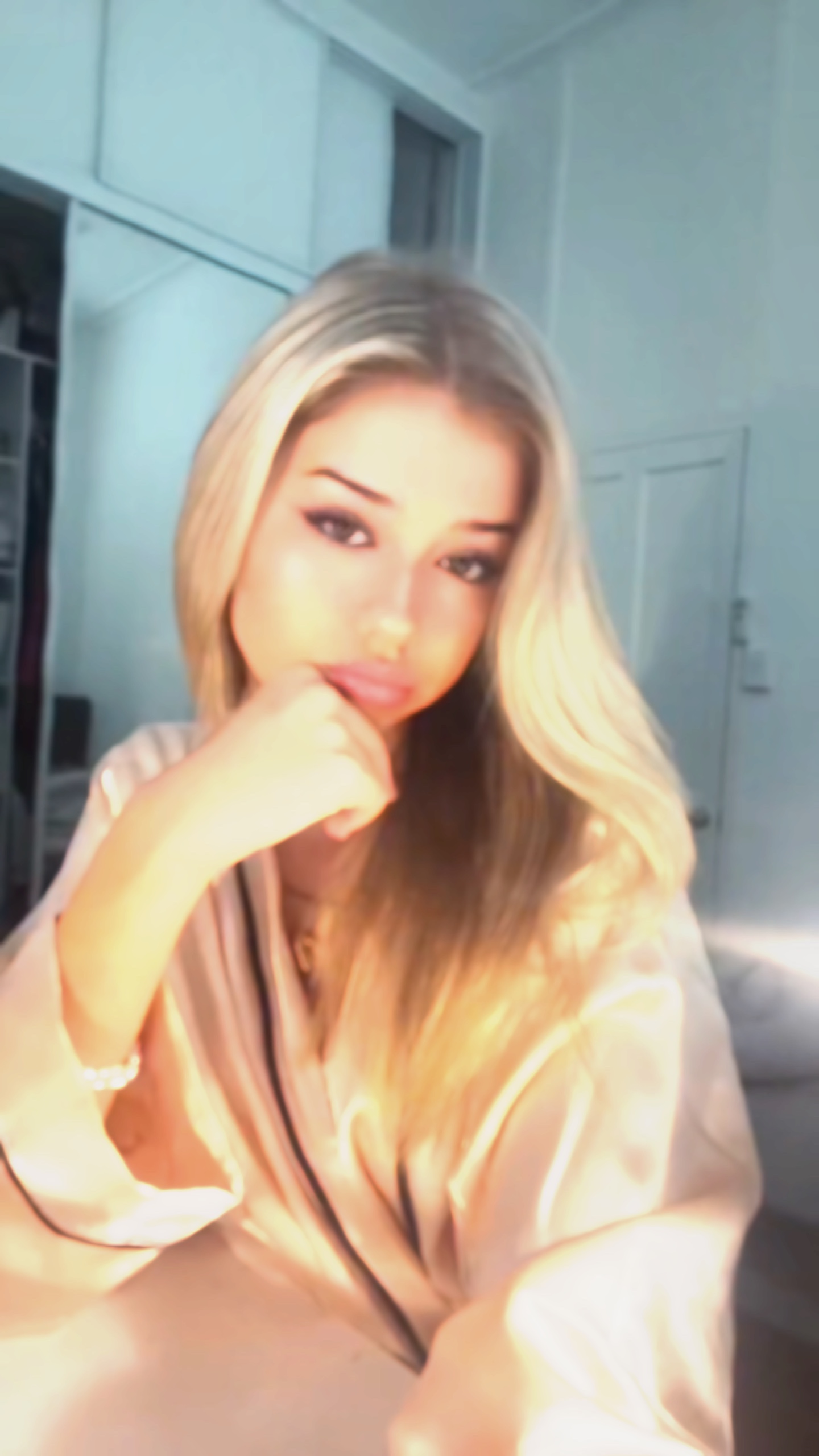 SLO MO SELFIE