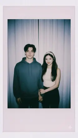 ai polaroid couple