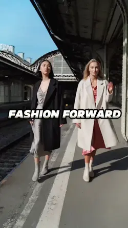 C2B TikTok Velocity Trendy Clothes Display