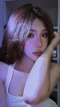 1 ảnh + ánh tím