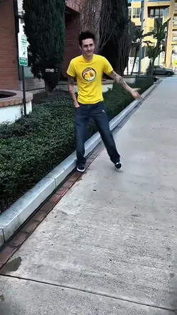 dia lebih oke