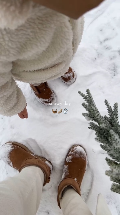 눈 오는 날 ❄️🧦