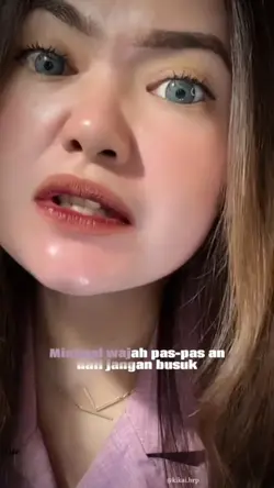 USAHAKAN WAJAH SAMA