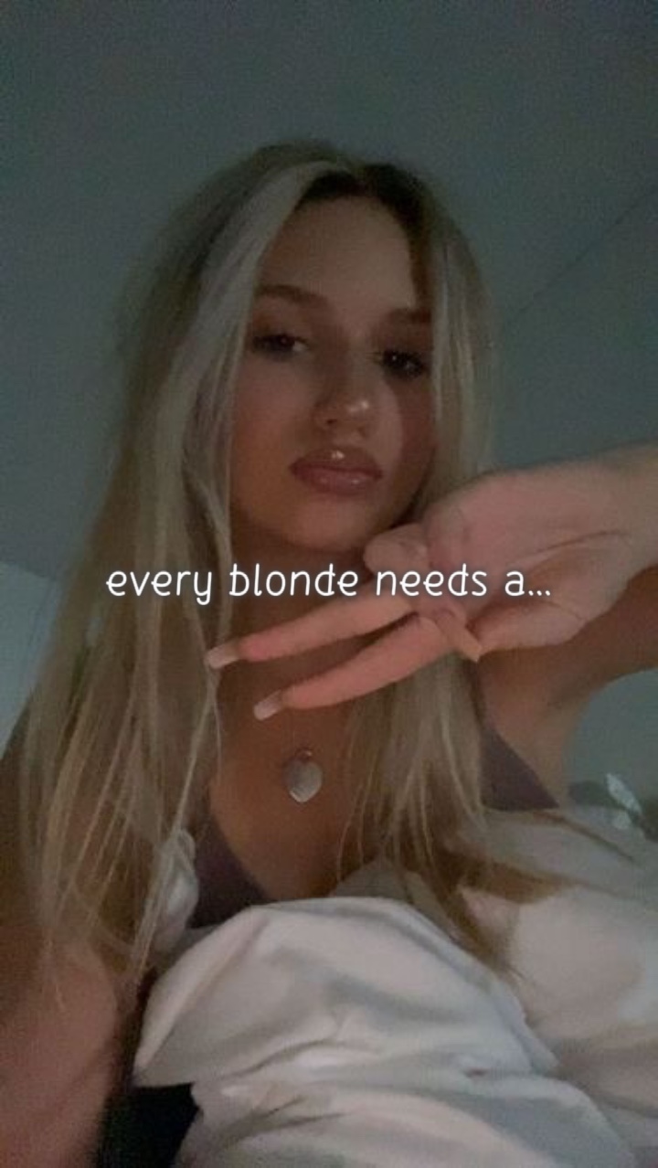Blonde et brune