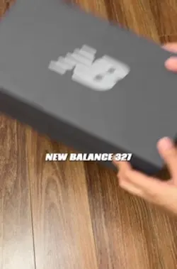 NEW BALANCE SHOES