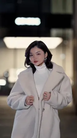 FASHION—SLOWMO