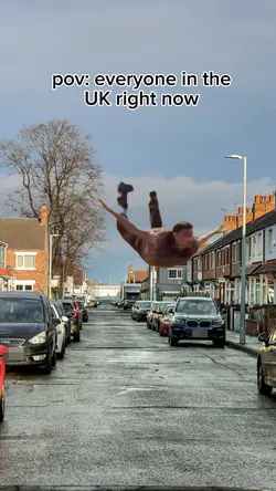 it’s a lil windy 💨💨💨