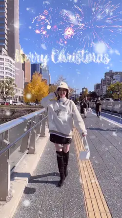 Thêm 1 ảnh hoặc clip