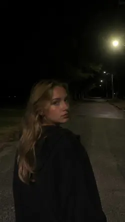 Flash-style Selfie Reel
