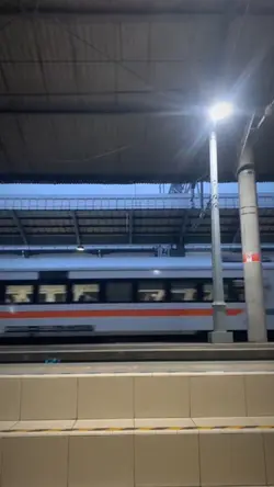 SlowmoSepiringBerdua