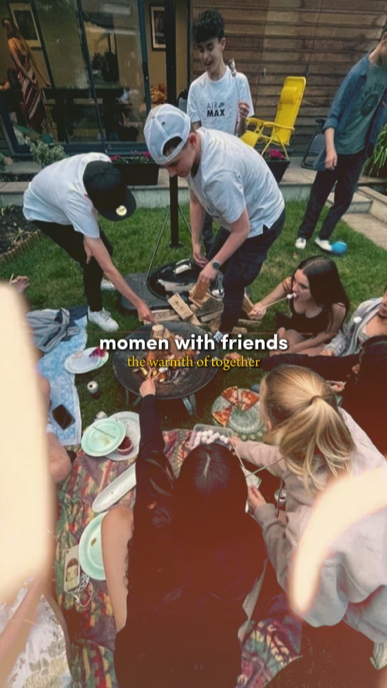 moment with friends 