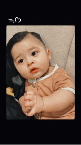 Bayi laki-laki lucu