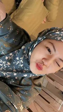 Qolbi fil madina 