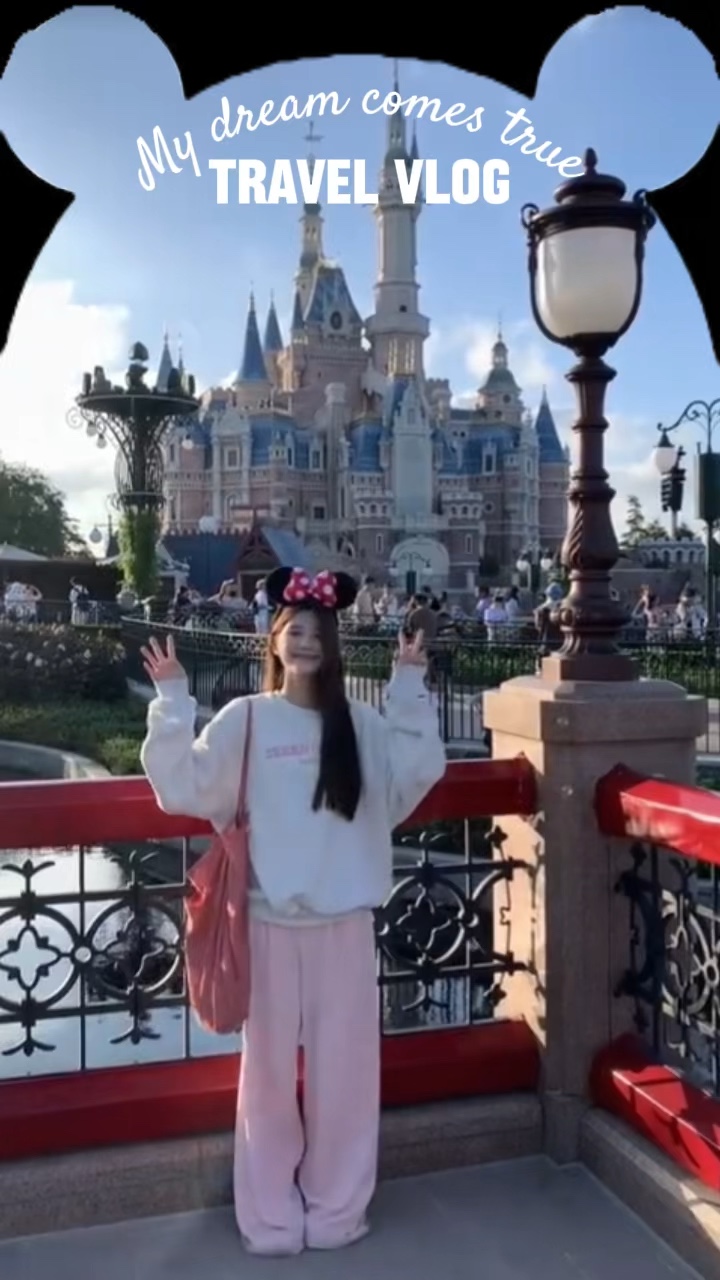 Travel vlog disney
