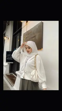 Frame latar hitam