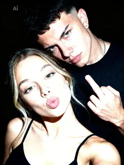 COUPLE SELFIE AI