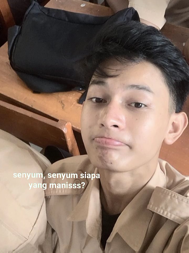 senyum, senyum siapa