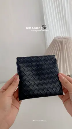 self sealing pouch