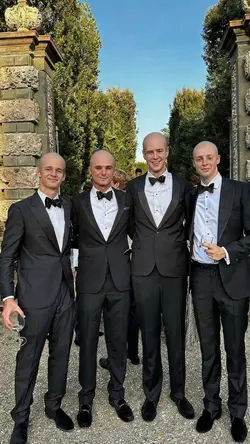 hair bald AI