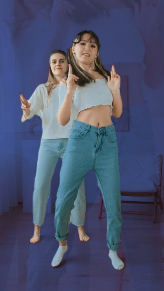 절친과 춤을 추다 
