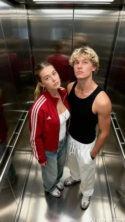 Elevator couple 