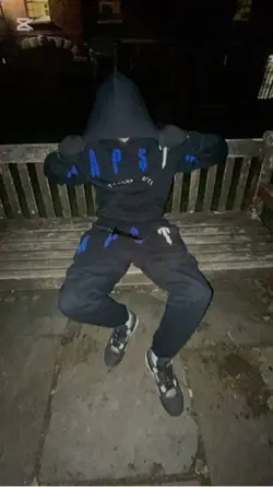 من يتر حالم خرابة💔😅