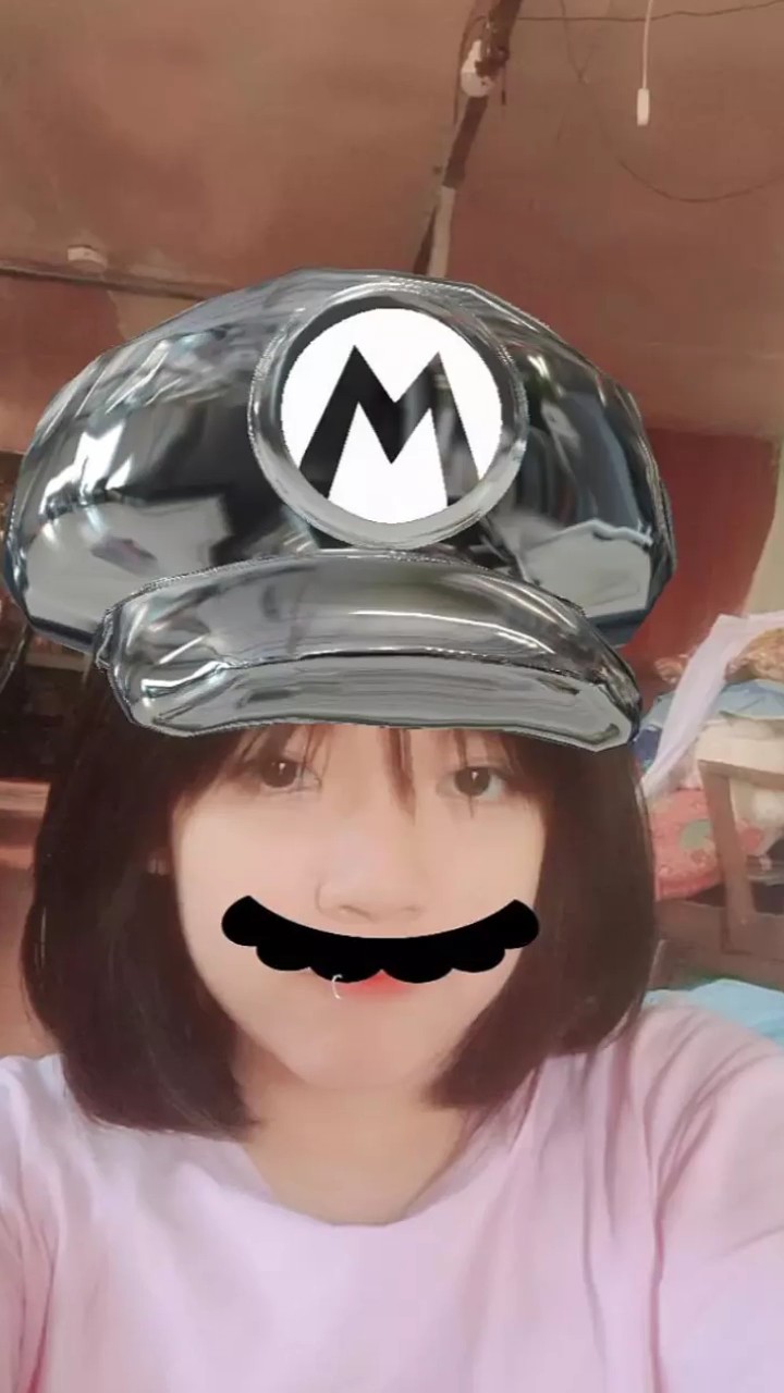 ပါးထက်ကလိမ်းချယ်ထား