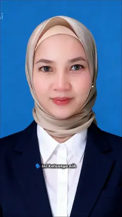 tren latar biru