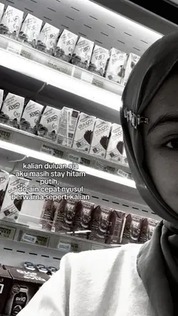 hitam putih berwarna