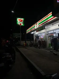 taylorswift-7 eleven