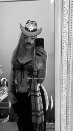 She’s a model ‼️‼️