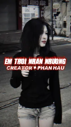 Em lùi lại một bước