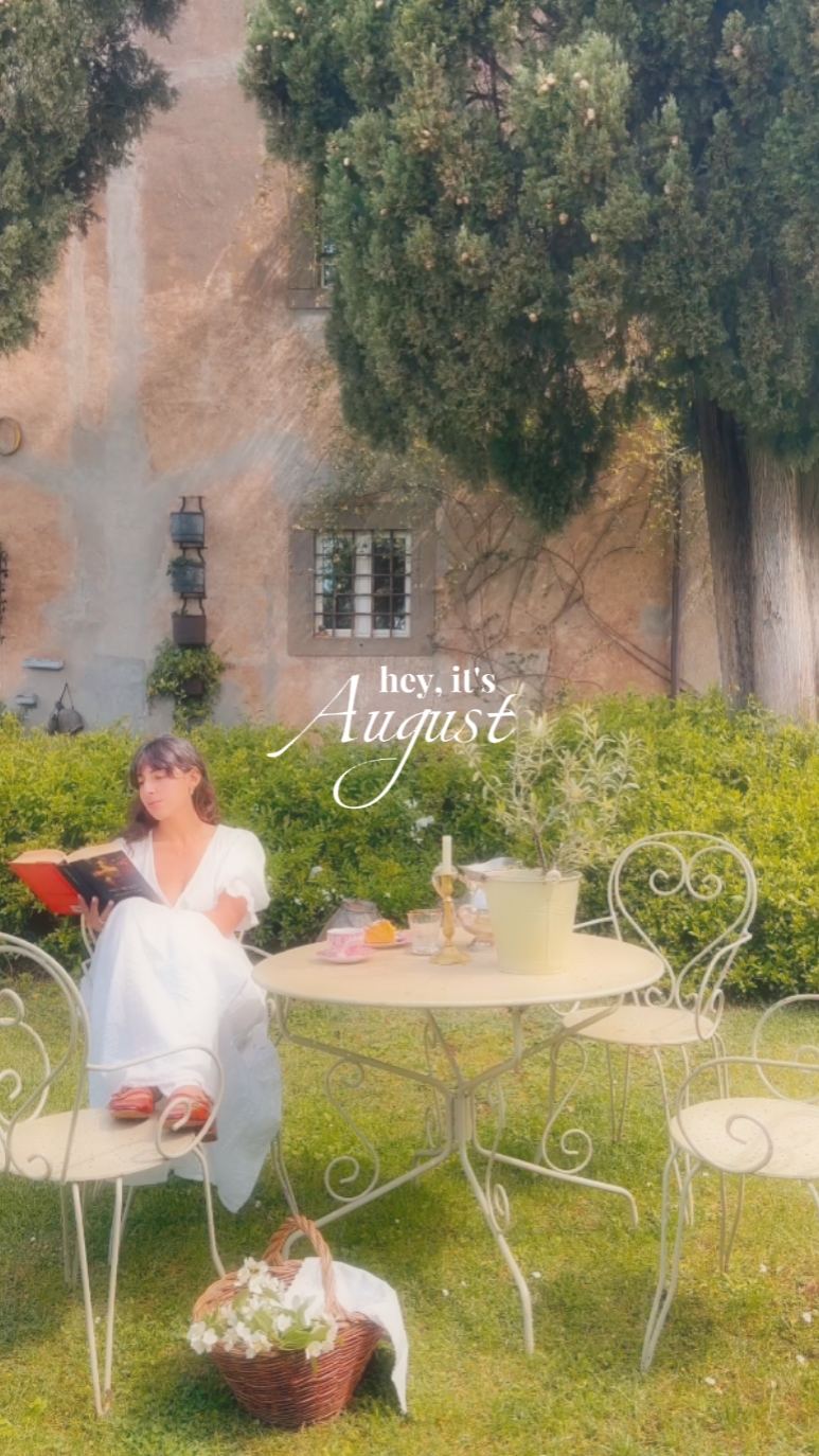 Dreamy August