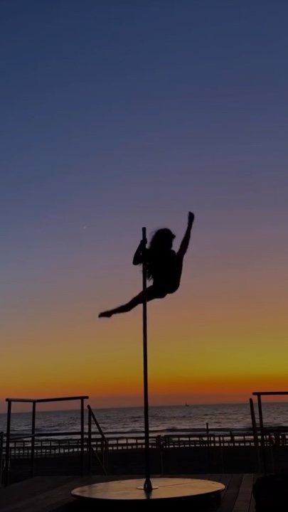 Pole dance