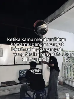 membersihkan kamar 