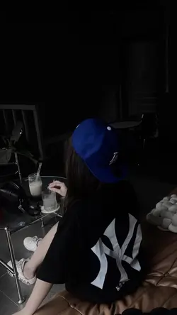 อยู่กับฉันมันมีแต่เศร้า
