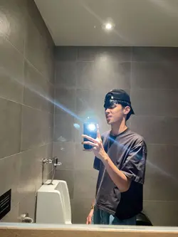 mirror shot