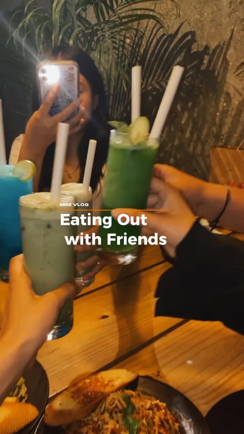 COMIENDO CON AMIGOS 