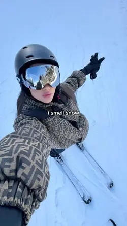 i smell snow |
