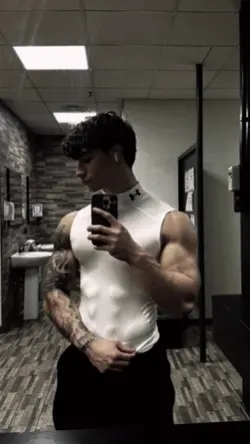 MUSCLE AESTHETIC 