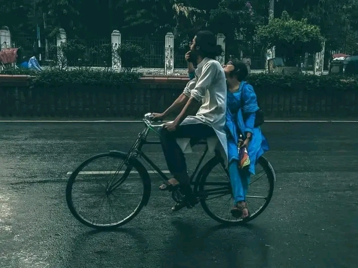 আমার পাশে তুমি আছো 