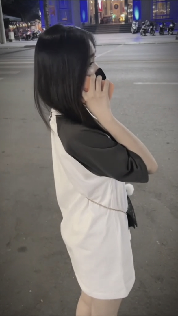 Yêu Thương Chẳng Là