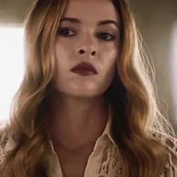 Caitlin Snow