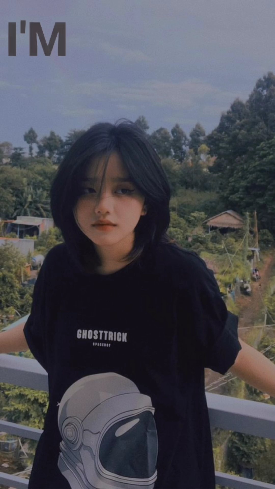 S T A T U E
